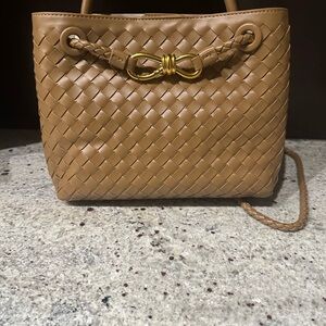 Elegant Tan Woven Tote Bag